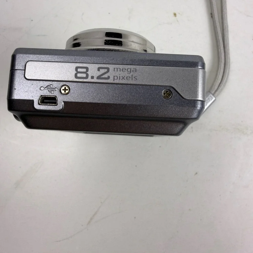 Kodak EasyShare C813 Digital Camera 8.2MP 3x Optical Zoom PARTS ONLY NOT WORKING